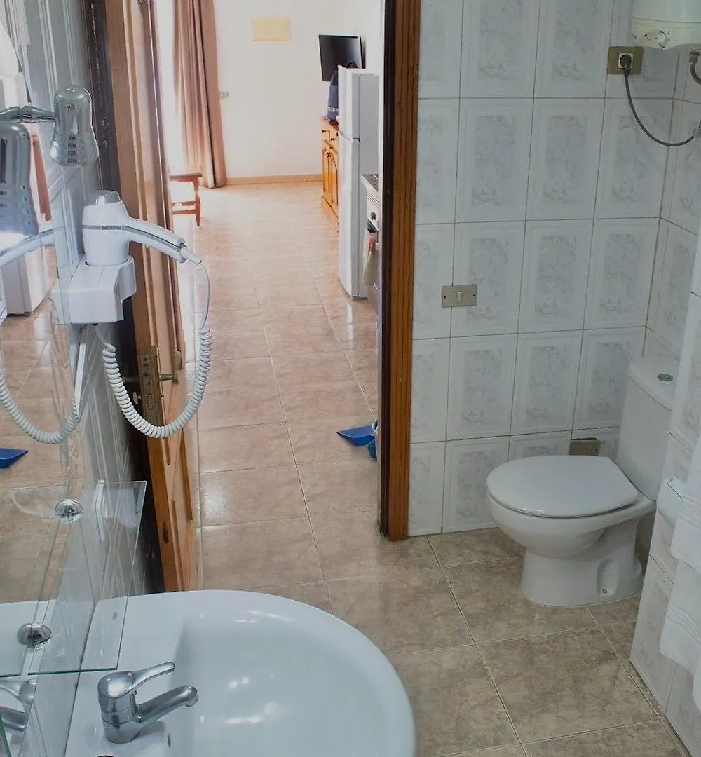 Apartment In Las Americas Las Floritas Arona  0*, Arona (Tenerife)